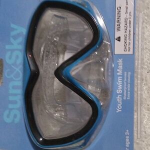 Sun and Sky Youth Swim Mask with Black Blue Trim NWT